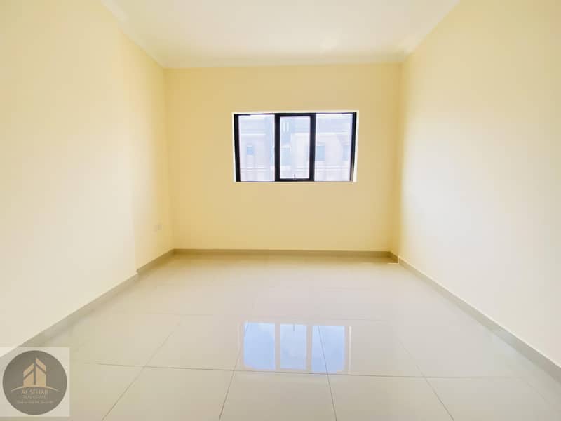 شقة في بناية مويلح 3،تجارية مويلح 1 غرفة 34000 درهم - 6373848