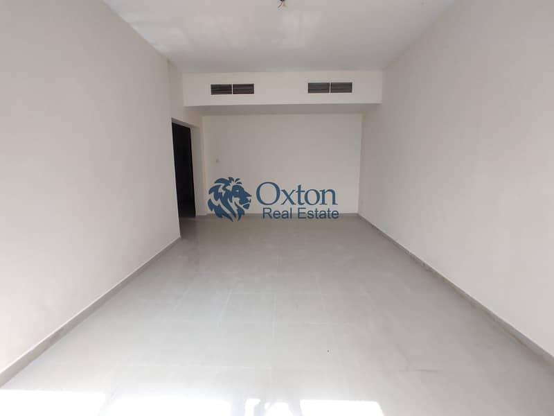 Huge 2 BHK Apartment With Balcony In Al Taawun Street