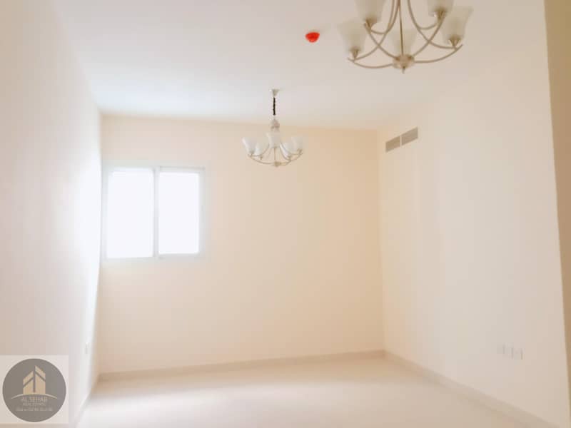 Luxury 1BR apt ! Wooden floor ! Bright & spacious ! Close to safari mall ! Master room !  Full family building