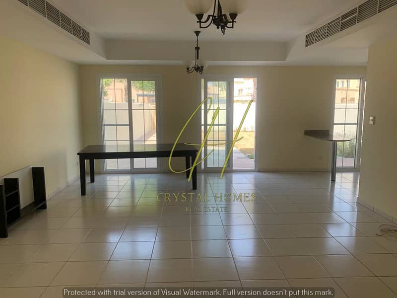 WELL MAINTAINED | 3BR + STUDY | BACK TO BACK