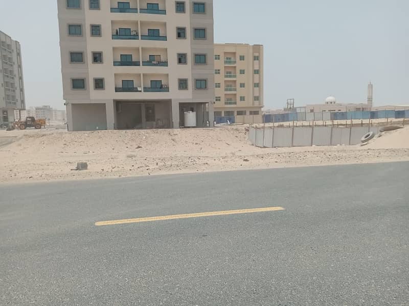 موقع تجاري مميز وحيوي بجانب البنايات والسعر فرصه لم يعوض * موقع تجاري مميز وحيوي بجانب البنايات والسعر فرصه لم يعوض *