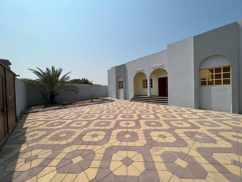 villa for rent in al seih area /RAS AL KHAIMA