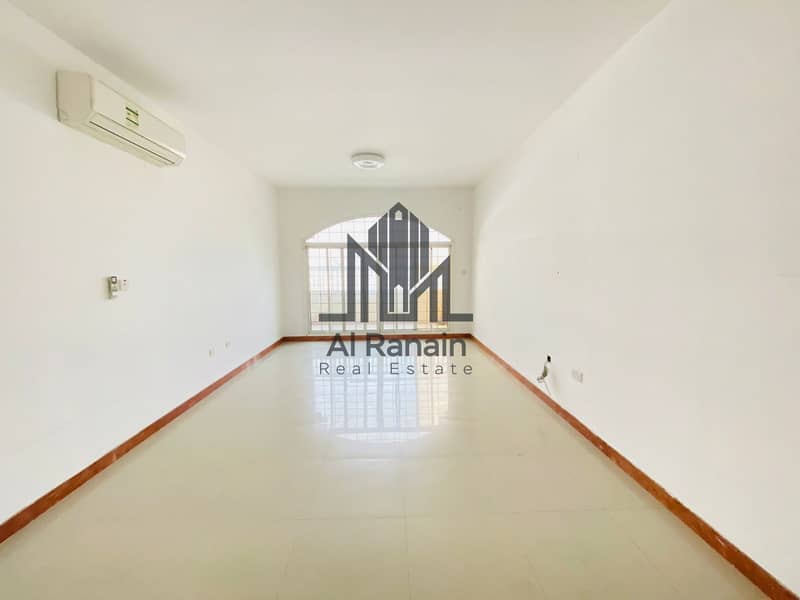 Квартира в Аль Мувайджи, 2 cпальни, 35000 AED - 6391580