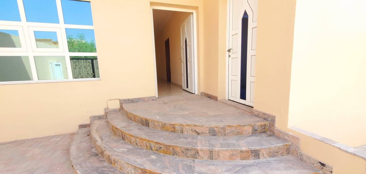 Independent 4 BR+ Villa New Condition ,Beautiful Design In Al Nekhailat Rent 70k with 1 month free