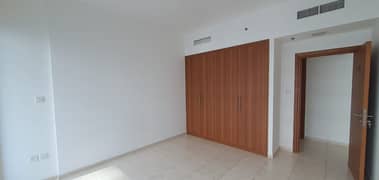 1 BHK With Balcony - للعائلة فقط!