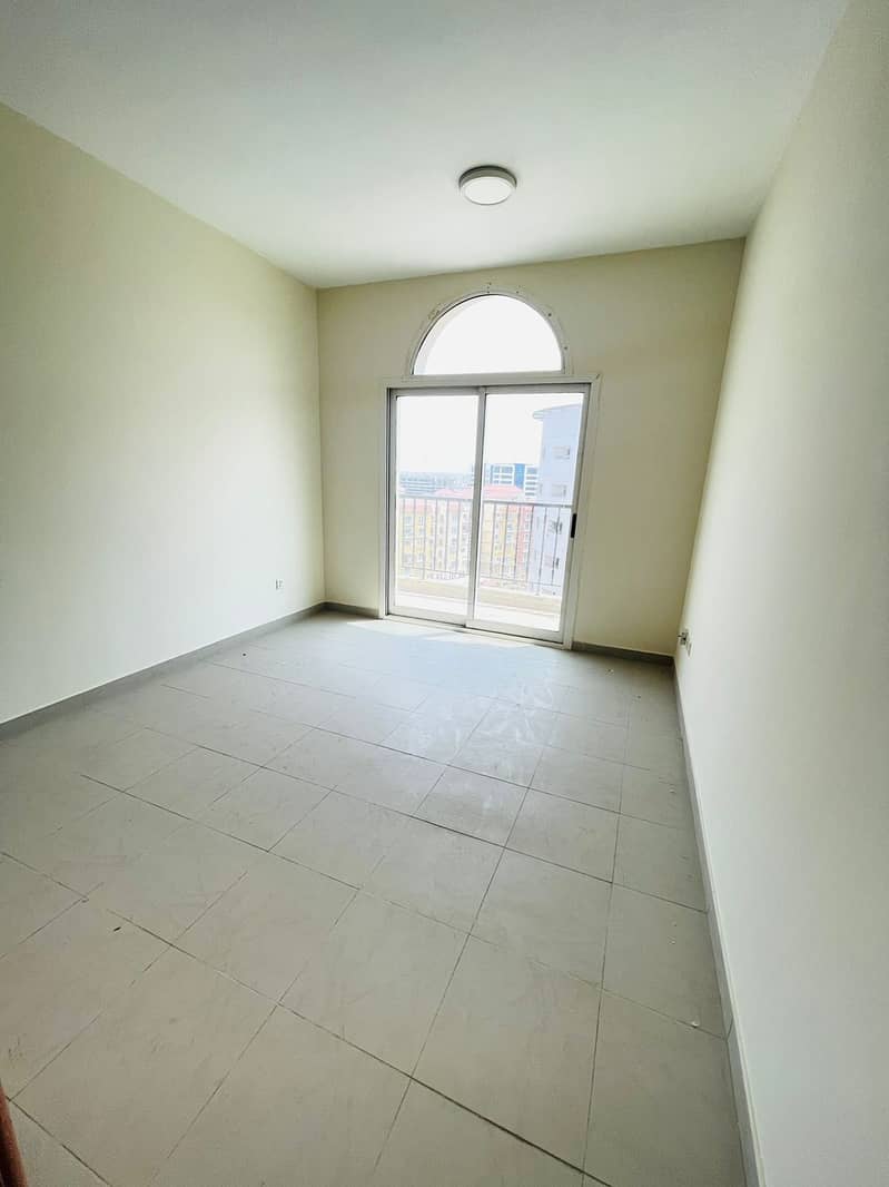 | Vacant | 3 Bedroom for Sale | In CBD 21 | Universal apartment |