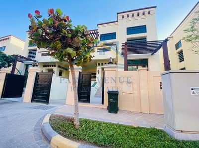 5 Bedroom Villa for Rent in Al Maqtaa, Abu Dhabi - LUXURY VILLA DUPLEX+ ! 5 BED ROOM w/ BACK YARD , MAID , DRIVER ROOM , BALCONY  and BIG LIVING AREA