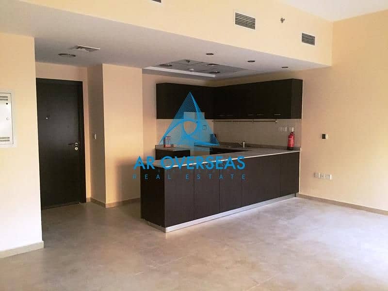 2 Br  Open Kitchen in Al Thamam for Rent