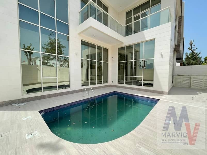 Jumeirah 1 Modern High End Villa I With Elevator and Pool