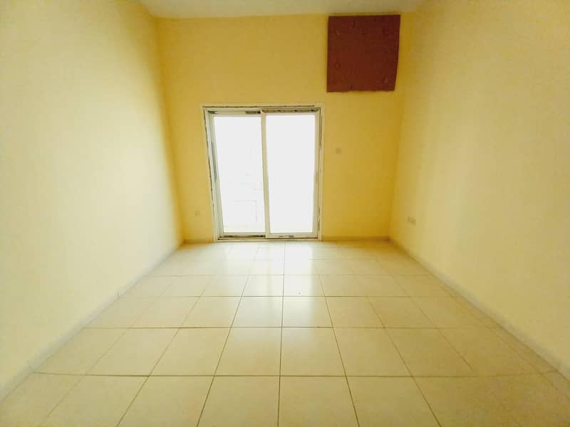 1 bhk Apartment with balcony one manth free very Spacious just 16k in Muwailah sharjah