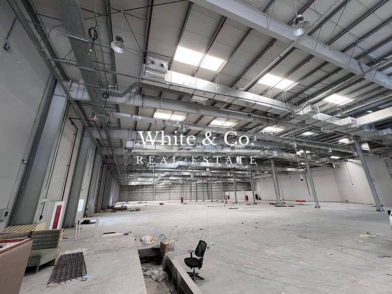 300KW | 10.9m Ceiling | Air Conditioned