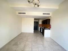Exclusive Deal ! Bright n Spacious Studio w/ Balcony ! Vacant