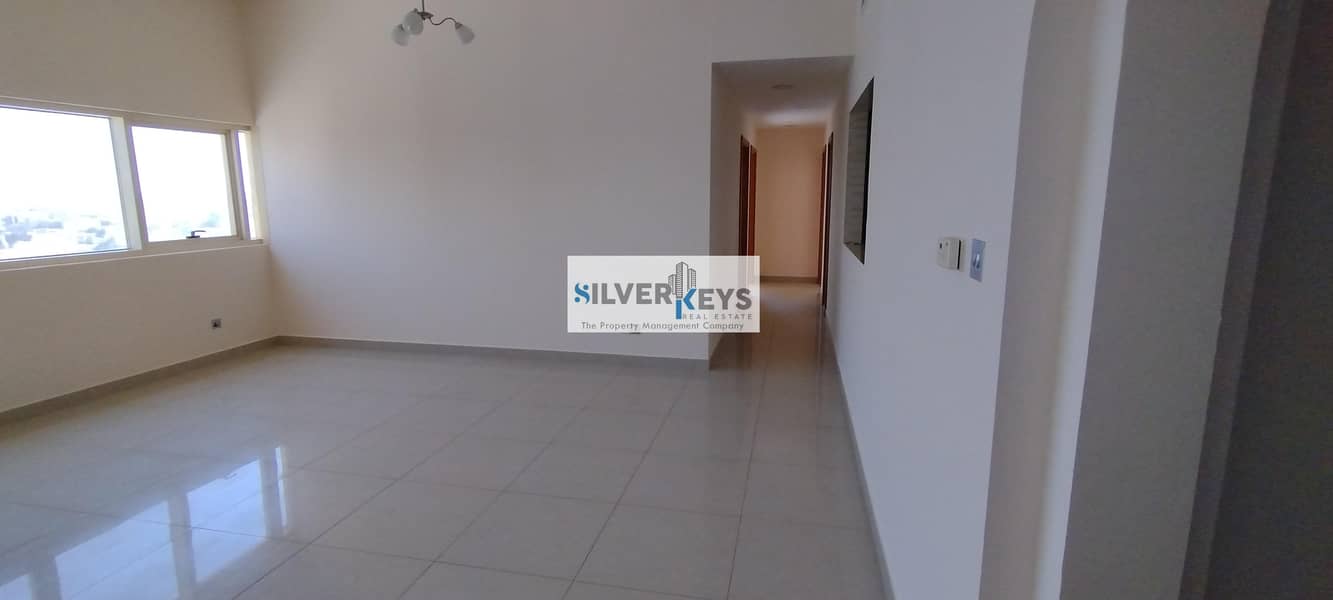 BALCONY + MASTER BEDROOM + SPACIOUS 3 BEDROOM FLAT