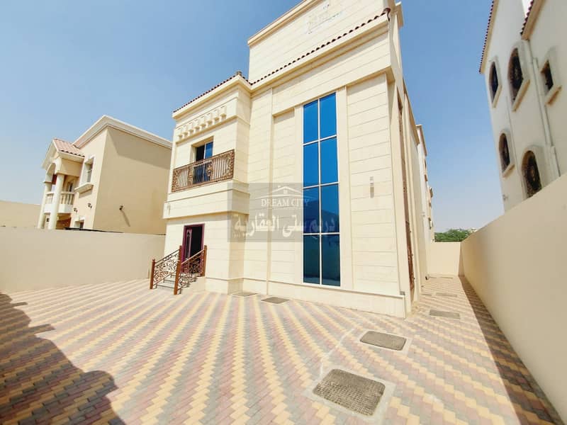 Villa for sale in the best residential location next to the mosque at an attractive price