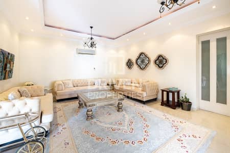 5 Bedroom Villa for Rent in Al Safa, Dubai - Huge and Elegant Villa w/ Private Garden