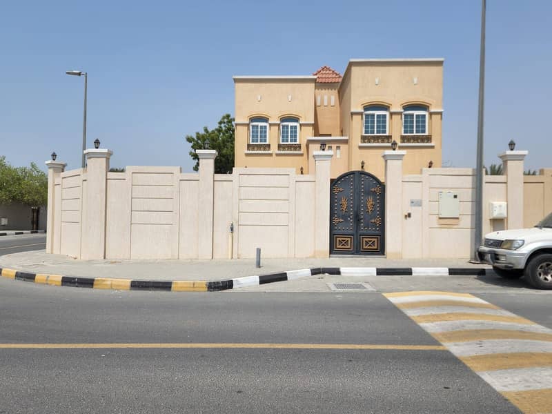For sale a new  villa in Sharjah / Ramla corner of main streets