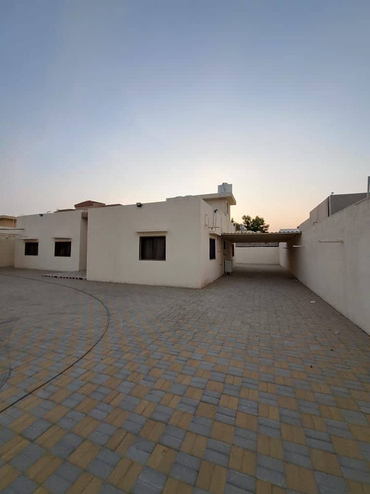 بيت عربي مفروش   طابق ارضي للايجار السنوي في الشارقة منطقة الخان