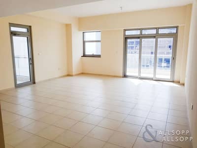1 Bedroom Apartment for Sale in Business Bay, Dubai - Tenanted | Best Layout | Mid Floor | Balcony