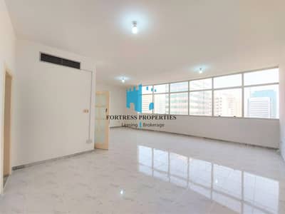 3 Bedroom Flat for Rent in Hamdan Street, Abu Dhabi - ⫷⫷⫷ With PARKING | 3BR + Maids | Built in Wardrobes | Near Al Mariah Mall ⫸⫸⫸