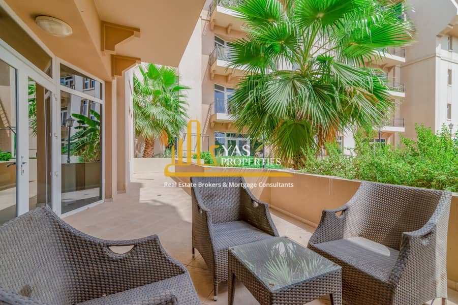 Large 2 bed with huge terrace! Close to Pool