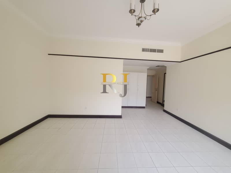 Квартира в Бур Дубай，Аль Манкул，Здание Аль Манхул, 2 cпальни, 74000 AED - 6282260