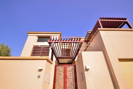 5 Bedroom Villa for Sale in Al Raha Golf Gardens, Abu Dhabi - Exquisite Villa With Amazing Outdoor Space
