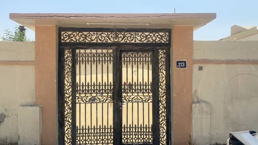 Furnished four-bedrooms house with air conditioners in Ghafia