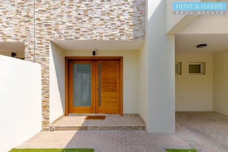 2 Bedroom Townhouse for Sale in Mina Al Arab, Ras Al Khaimah - Lovely Full Sea View - Two Bedrooms - Spacious Garden