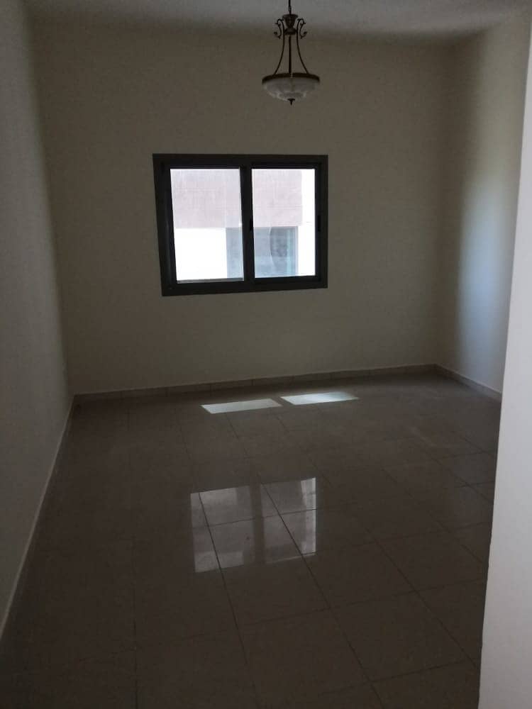 5 For sale an apartment of 3 rooms and a hall with a balcony in Al Majaz 3 in Al Serhi Tower