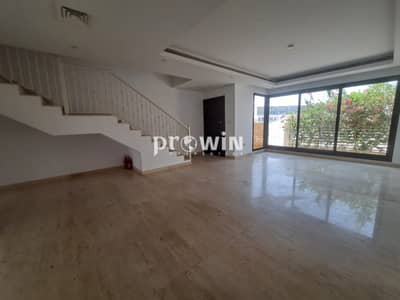 4 Bedroom Townhouse for Rent in Jumeirah Village Circle (JVC), Dubai - Spacious 4 BHK Townhouse with Maid room and Roof Readily Available!