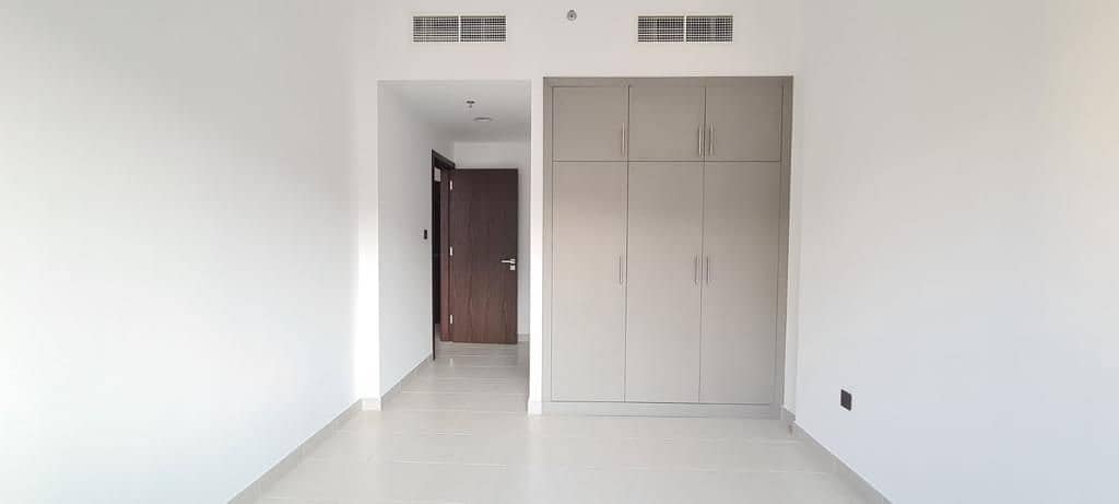 NO COMMISSION ! 2 MONTH FREE ! BIG SIZE 1 BHK CLOSE TO METRO STATION FOR FAMILY SHARING ALSO!!