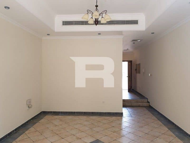 Huge 2bhk Townhouse | Shared Pool | Parking