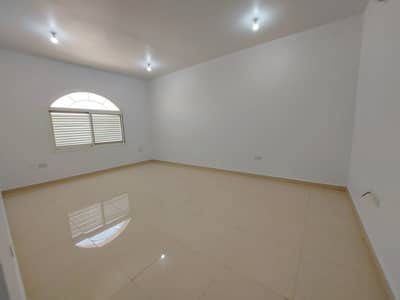 استوديو  للايجار في الشوامخ، أبوظبي - شقة في الشوامخ 21600 درهم - 5074044