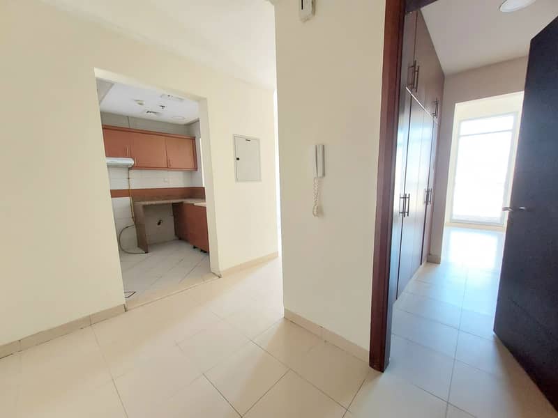 Квартира в Аль Варсан, 1 спальня, 32000 AED - 6387855