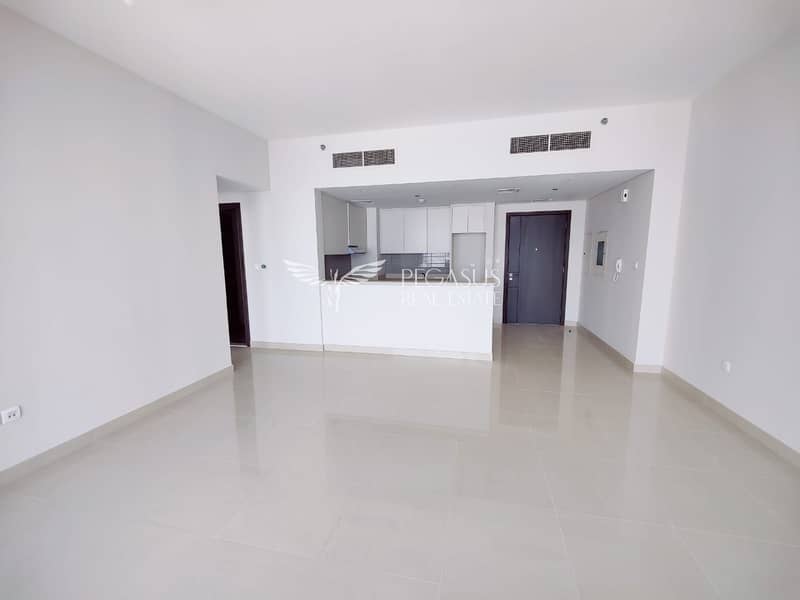 Resale | Spacious Balcony | High Floor