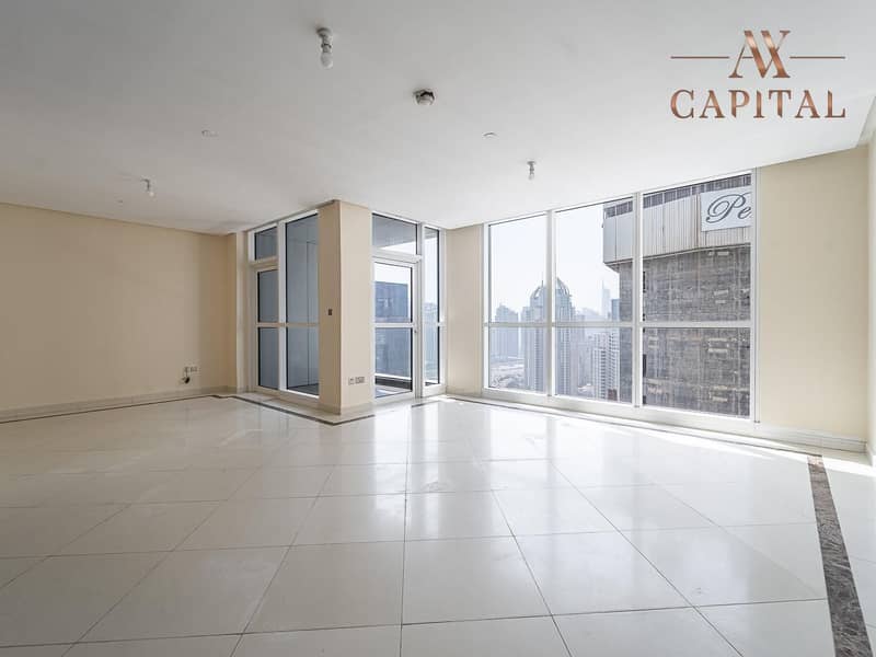 PRIME LOCATION | HIGH FLOOR | READY TO MOVE