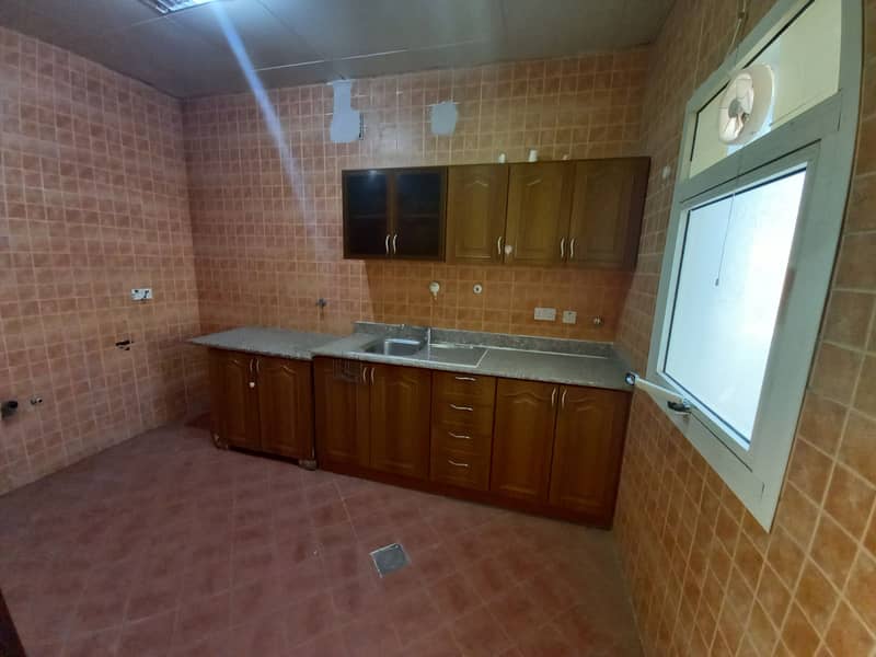 Ideal 1bhk With Separate Kitchen Monthly 3300 Mbz