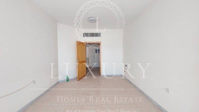 Amazing And Bright On Prime Location With Balcony.