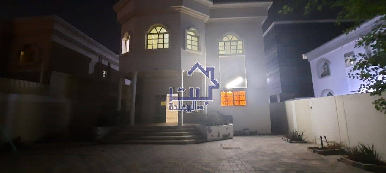 Villa for sale in Al-Rawda 4500 feet, a corner villa on Qar Street, with electricity, two floors, at a very special price, 220 thousand million