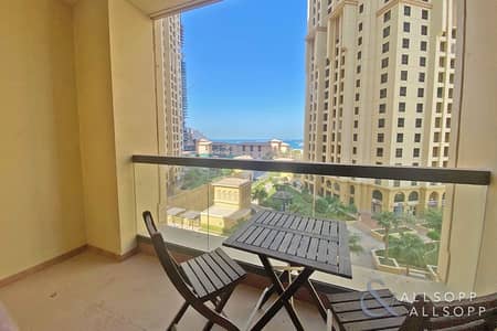 1 Bedroom Flat for Sale in Jumeirah Beach Residence (JBR), Dubai - Sea View | Vacant On Transfer | Large Layout