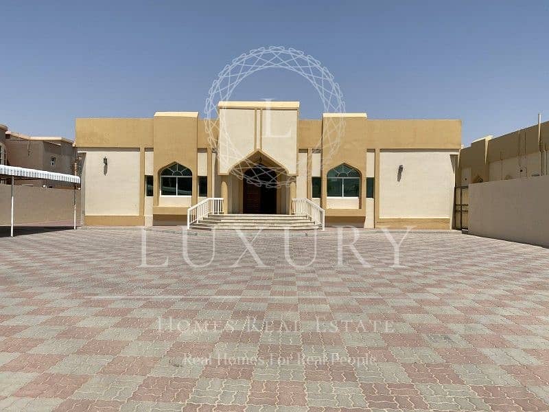 位于阿尔伊卡比耶，Al Khalidiyya 5 卧室的别墅 110000 AED - 5368329