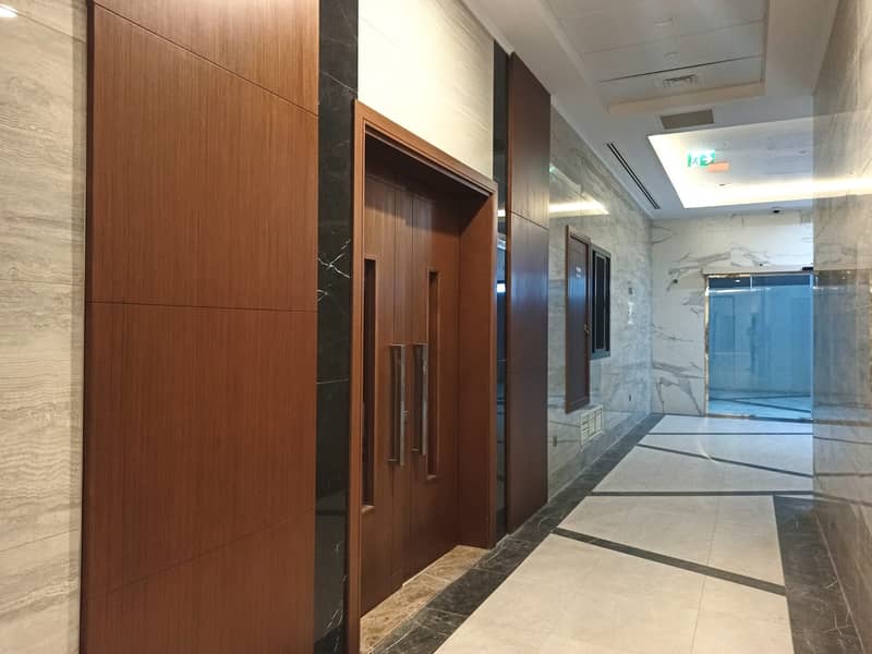 BIG!!! OFFICE AVAILABLE!!! (1140/sqft) IN MINA ROAD @ AL HUDAIBA MALL.