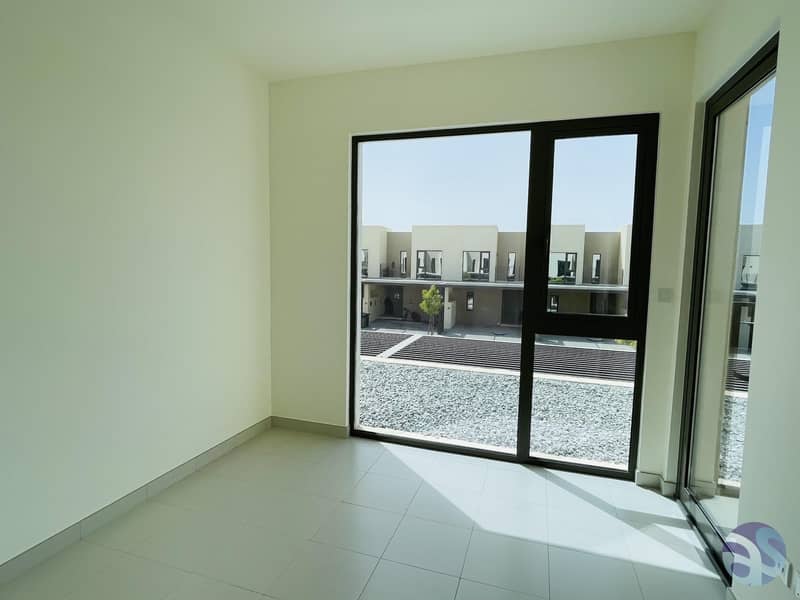 Brand New  3 Bedroom Villa /Maid’s Room / Ready to Move in / High End Living