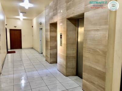 1 Bedroom Flat for Rent in Al Jubail, Sharjah - 1 B/R HALL FLAT WITH BALCONY AVAILABLE IN CORNICHE SIDE, AL JUBAIL AREA