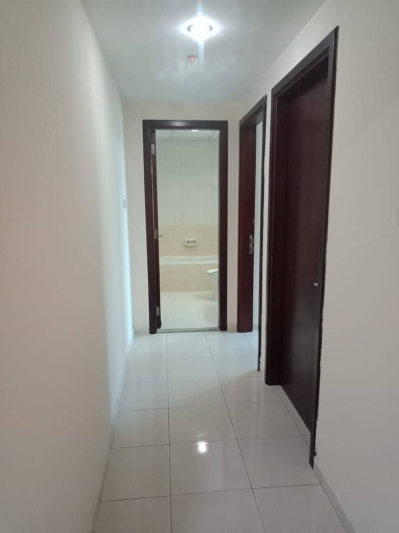 CHILLER AC 2BHK APARTMENT SEPARATE HALL 3 WASH ROOM NEAR TO DUBAI BORDER  to 32K