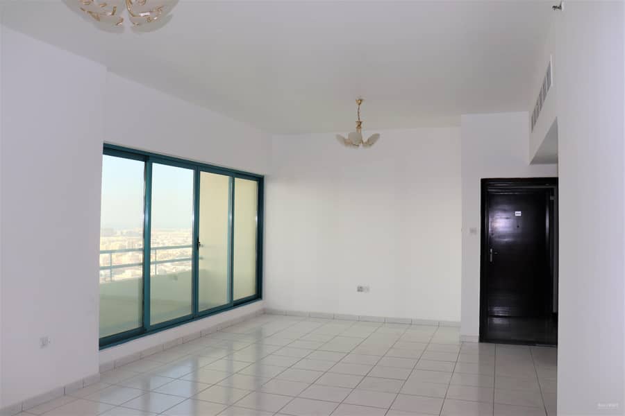 شقة في برج سعيد 1،شارع الشيخ زايد 2 غرف 71000 درهم - 5212934