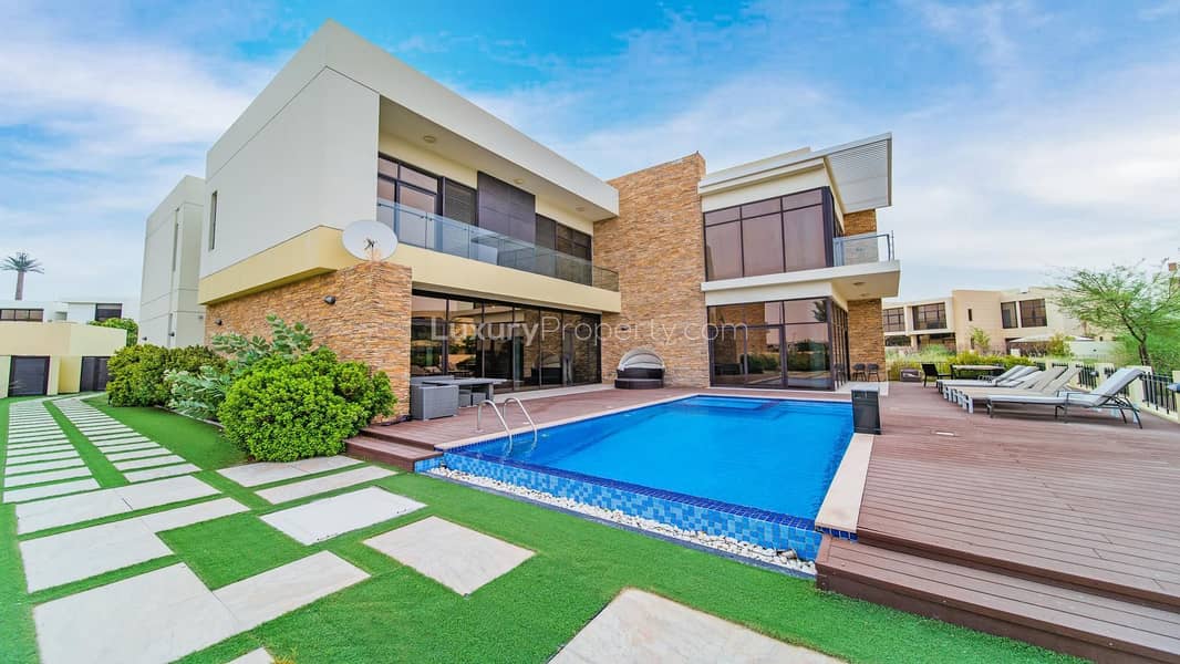 Golf Course View | Private Pool | Family Home