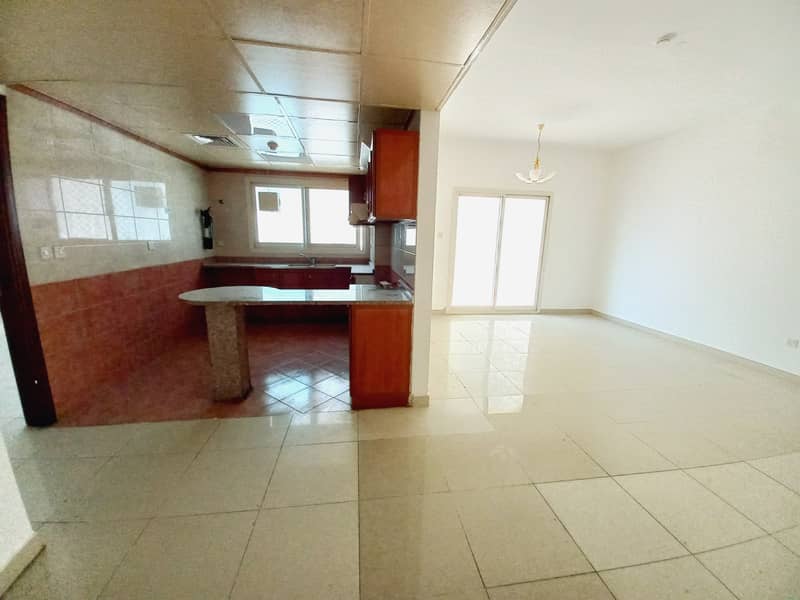 Ready to move 1bhk with open kitchen, balcony in al Taawun area rent 23k/24k in 4/6 cheqs