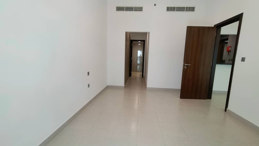 No Commission//1 Month Free//1 BHK with balcony//5 minutes Sharaf DG metro//Rent 55k