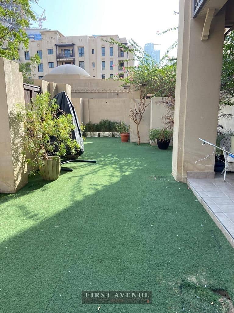 Spacious 1 BR Apartment with Large Private Garden